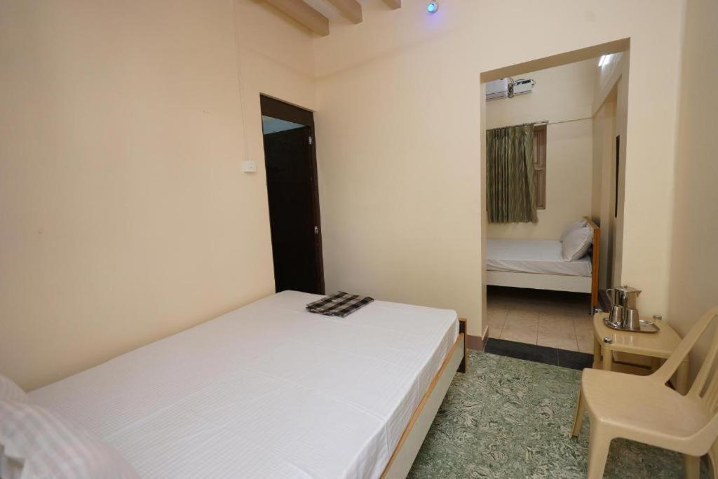 Sowmya Lodge Tiruchirappalli Eksteriør bilde