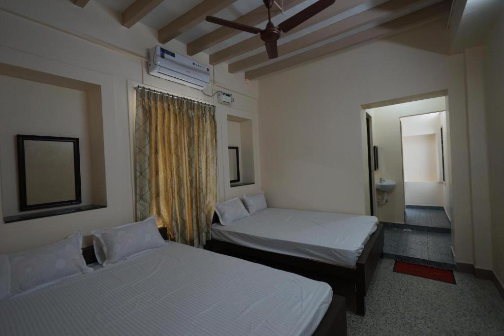 Sowmya Lodge Tiruchirappalli Eksteriør bilde