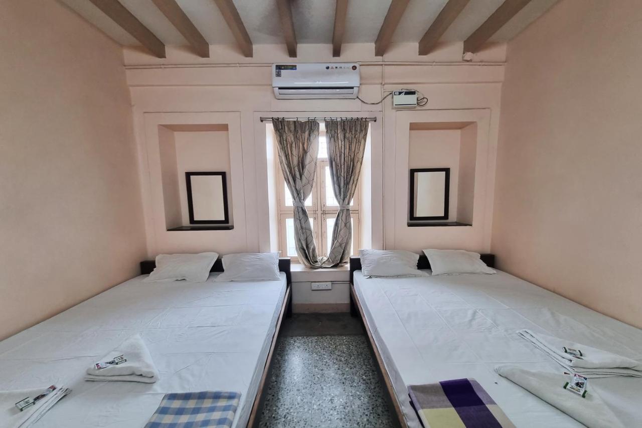 Sowmya Lodge Tiruchirappalli Eksteriør bilde