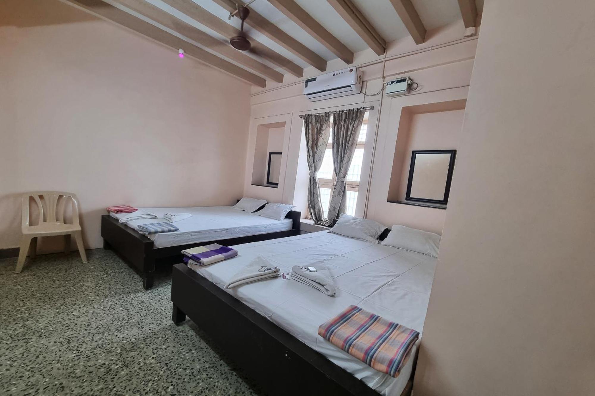 Sowmya Lodge Tiruchirappalli Eksteriør bilde